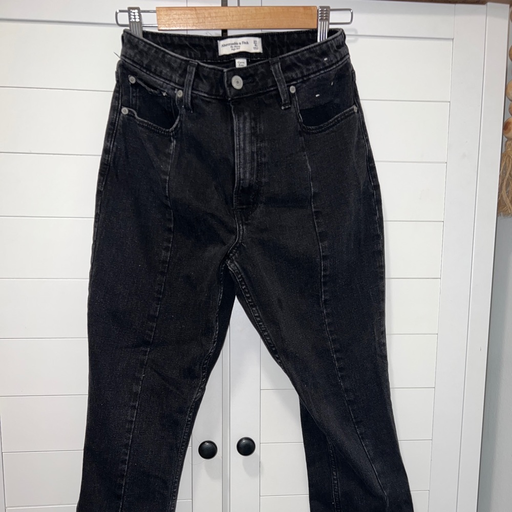 A&f curve love high rise skinny Jean w/ vent hem SHORT